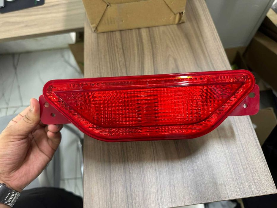 Geely Coolray задняя противотуманная фара