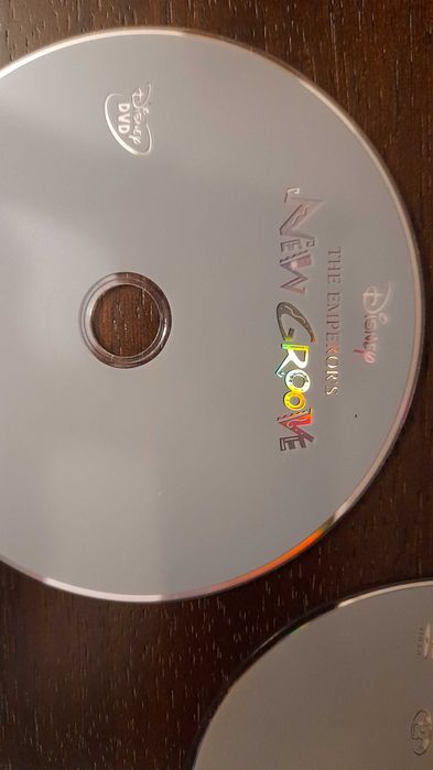 DVDuri originale dublate in limba romana -Up, New Groove etc