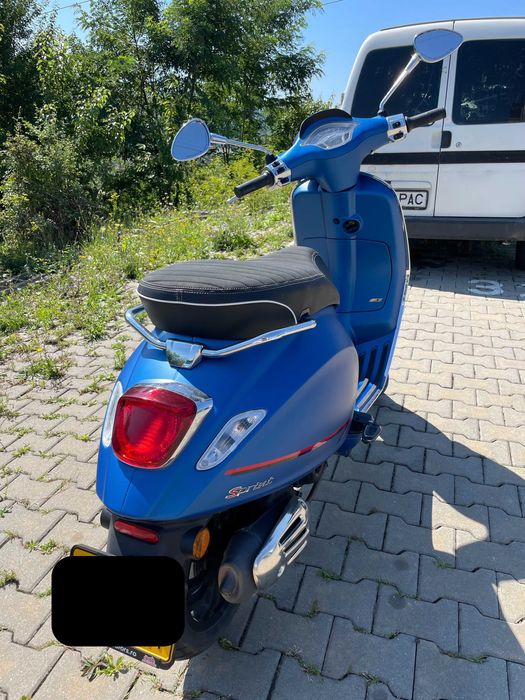 Vând Scuter Vespa Sprint 2019