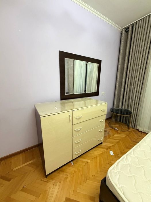 Spalniy kamor shkaf sotiladi srochniy mebel sotiladi