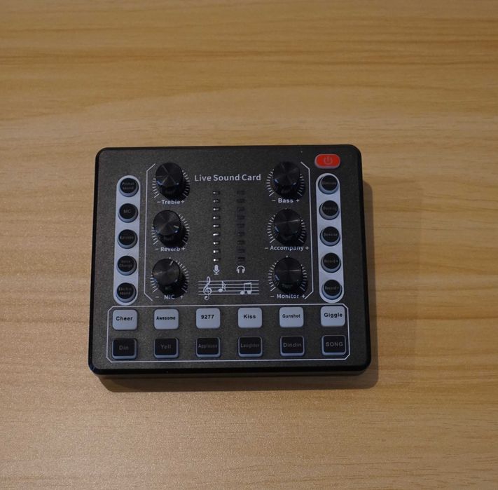 Vand placa audio pentru podcast