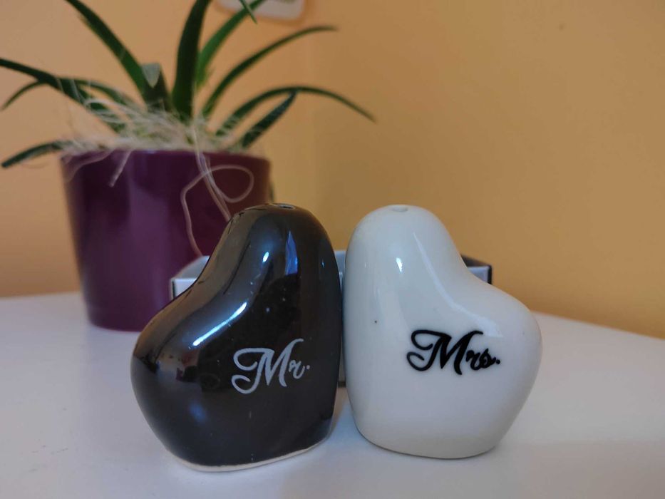 Комплект солница и пиперка