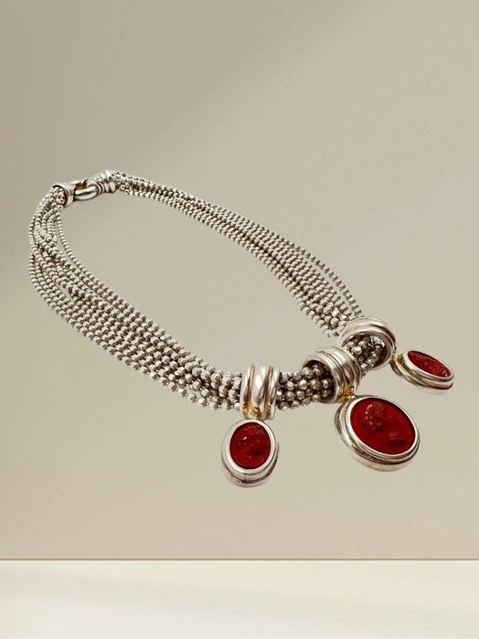 Сребърно колие с камея