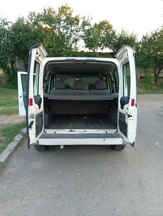 FORD Tourneo 2004 — imagine 5