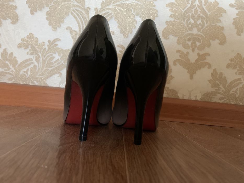 Новые туфли киылмеген