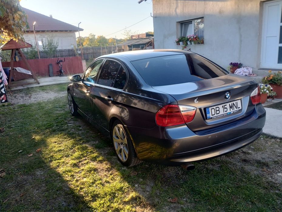 Bmw e90,318i,260.000 km