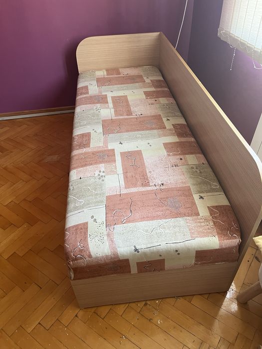 Детско легло с матрак и повдигащ механизъм с амортисьори