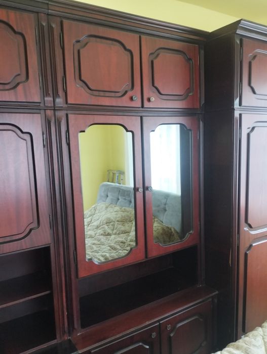 Vând mobila sufragerie.