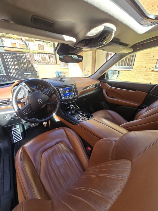 Maserati Levante 3.0 V6 diesel Q4 - 275 cp