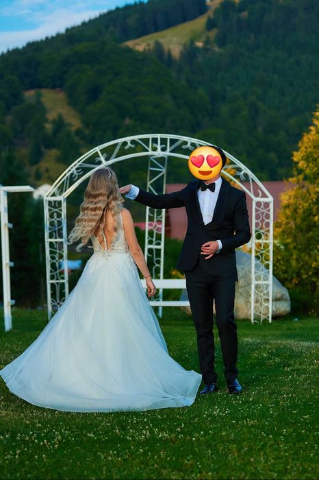 Rochie mireasa tip A-line