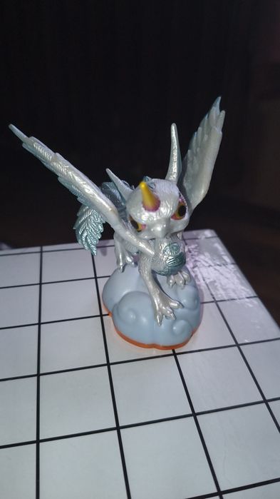 Vând URGENT Figurina Skylanders