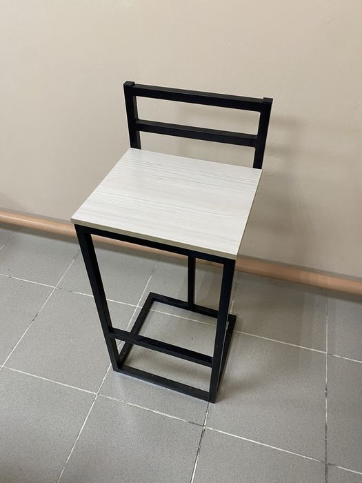 Продам барные стулья !