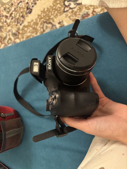 Sony Cyber-shot DSC-H