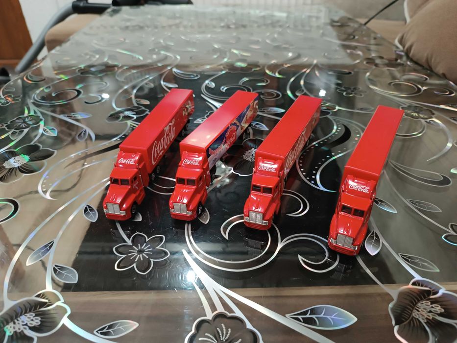 Коледни камиончета на кока кола