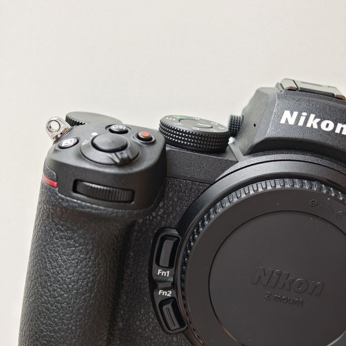 Nikon Z5, 27.000 cadre, stare impecabilă