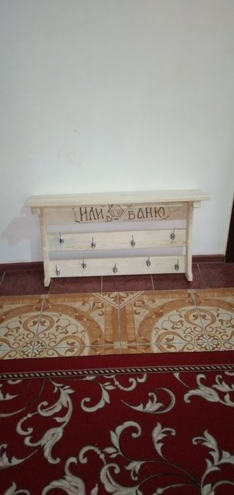 Вешалка из дерево