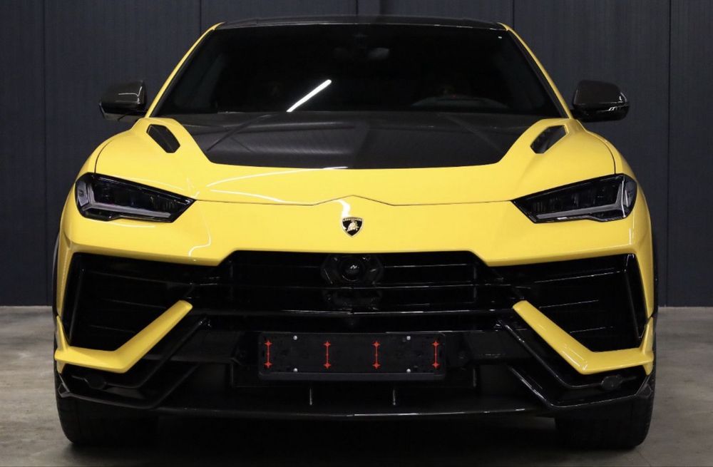 Lamborgihini urus Performante-Akrapovic-Carbon