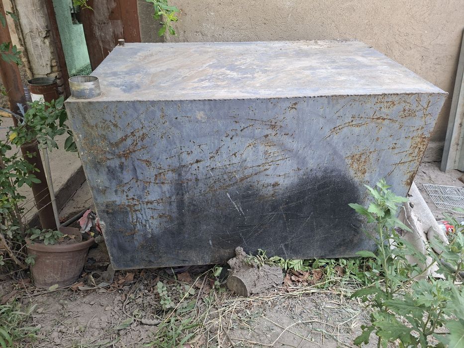 Продаётся ёмкость железная