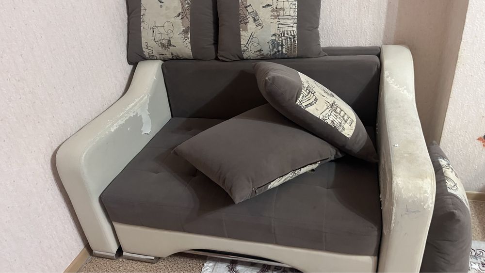 Диван 10 000 тг.