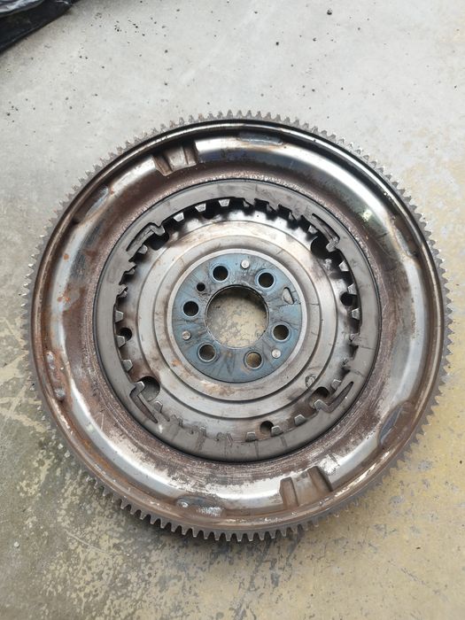 Моховик и диск сцепления.