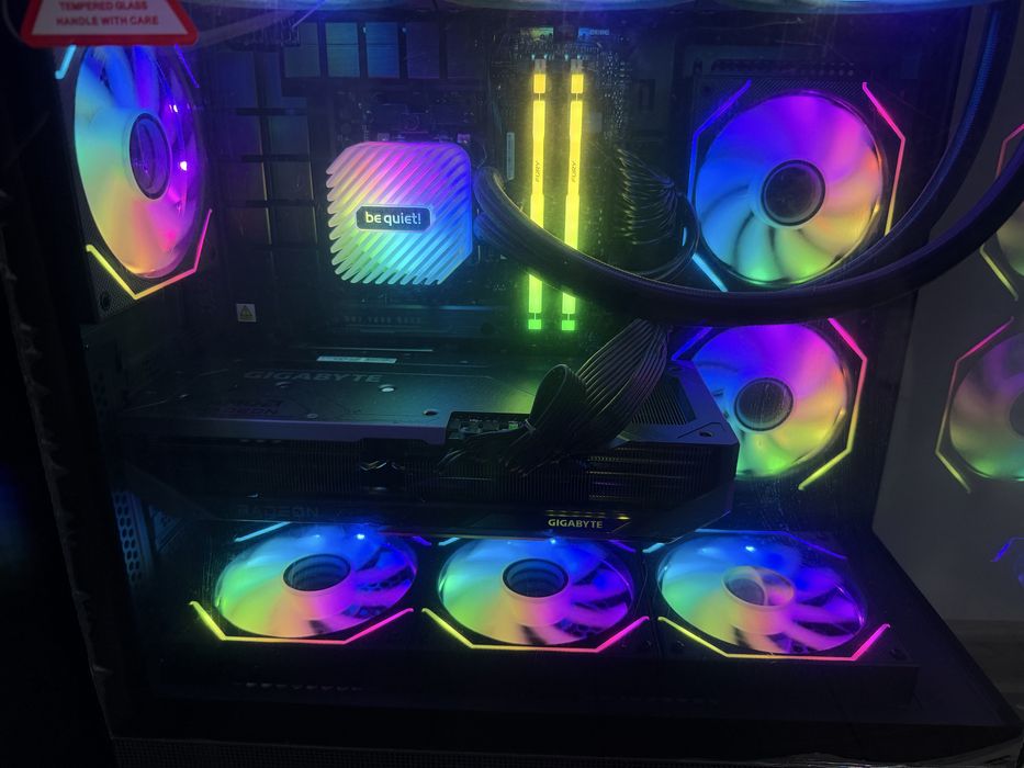 PC Gaming Ryzen 7 7800x3D / 32 GB DDR5/ 1TB NVME SSD/ RX9070 XT