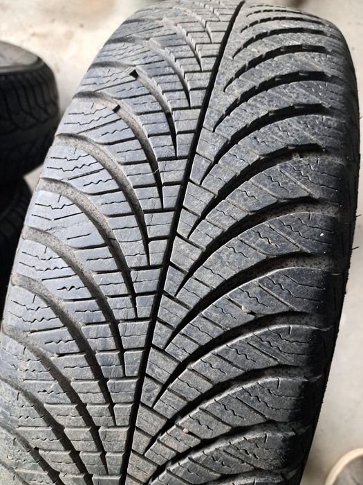 2 anvelope Allseasons 195 65 r15 Goodyear