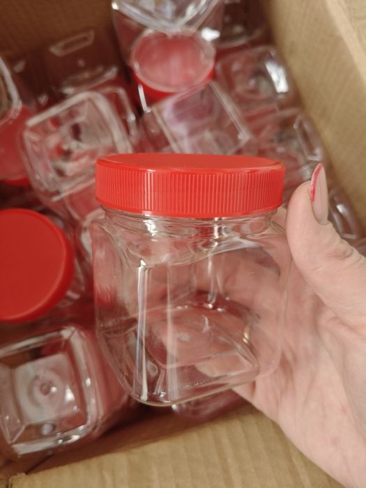 Продам подносы, каретки, баночки