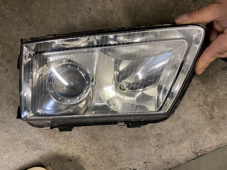 Фарове ксенон ауди с3 s3 2000г перфектни намалени