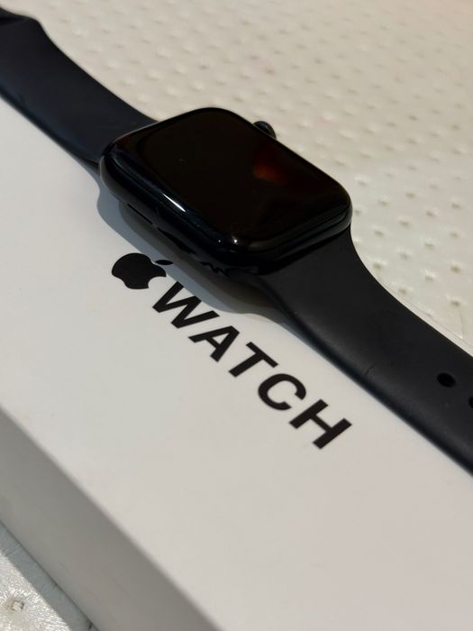 Часы apple watch se