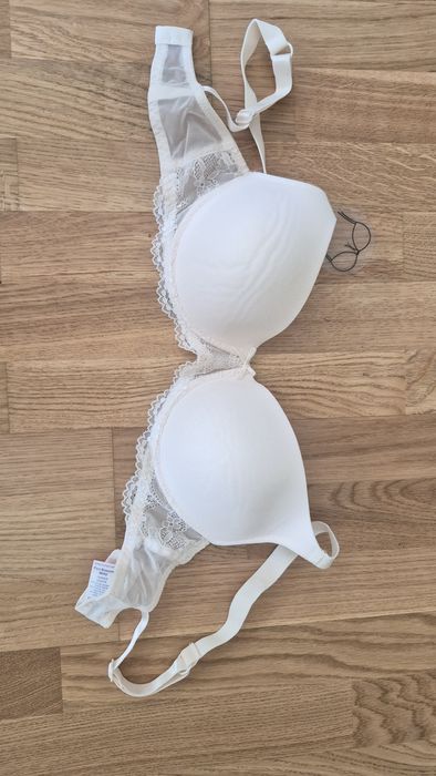 Бельо разнообразно Triumph ново, с етикети