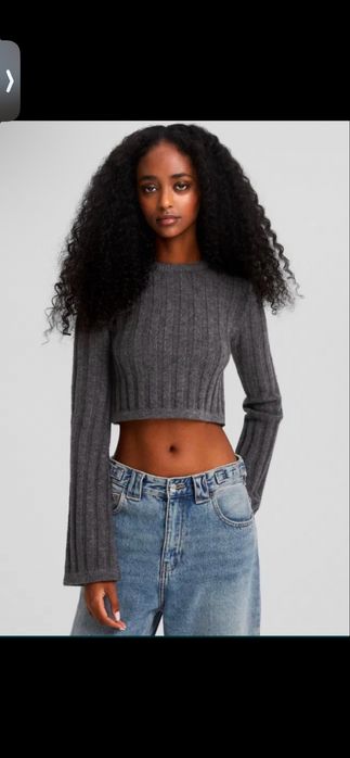 Дамски блузи на bershka