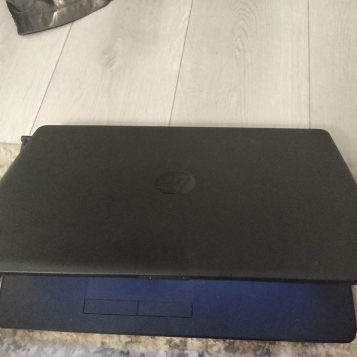 Ноутбук hp продам