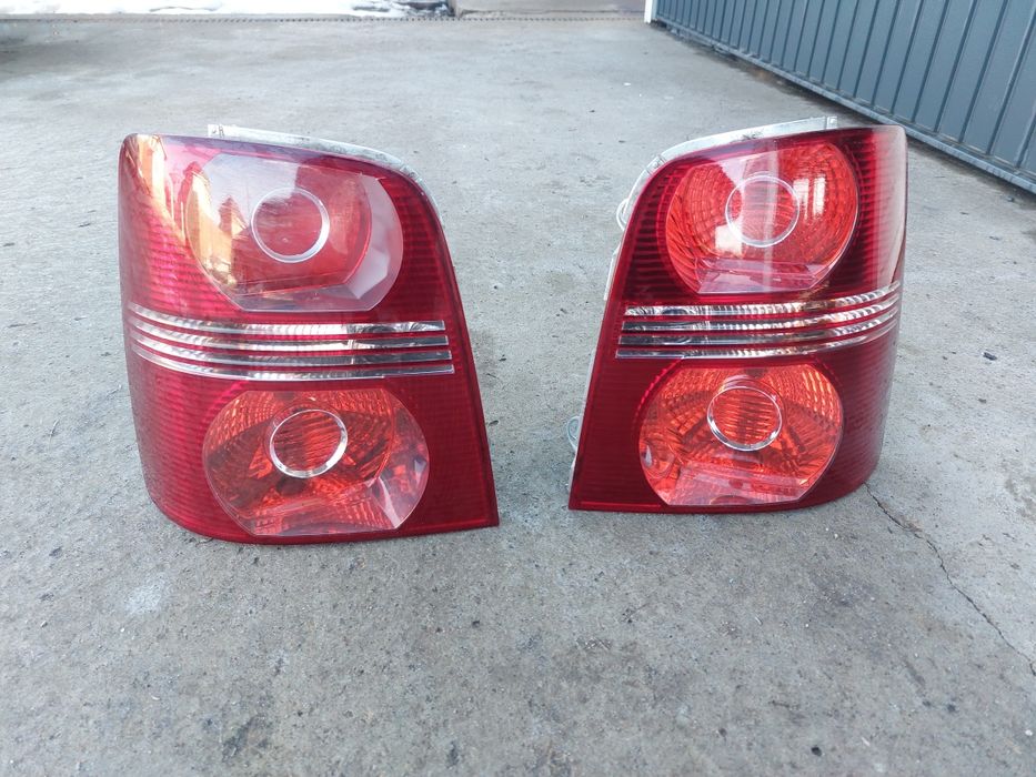 Set stopuri Volkswagen Touran 1T2 Facelift model 2006-2010 originale