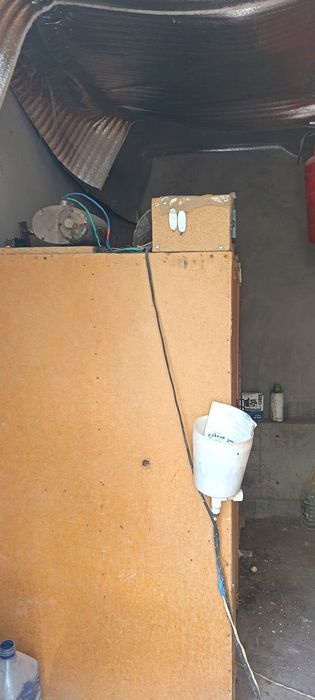 Инкубатор сотилади. Ахволи яхши. Ишлайди,