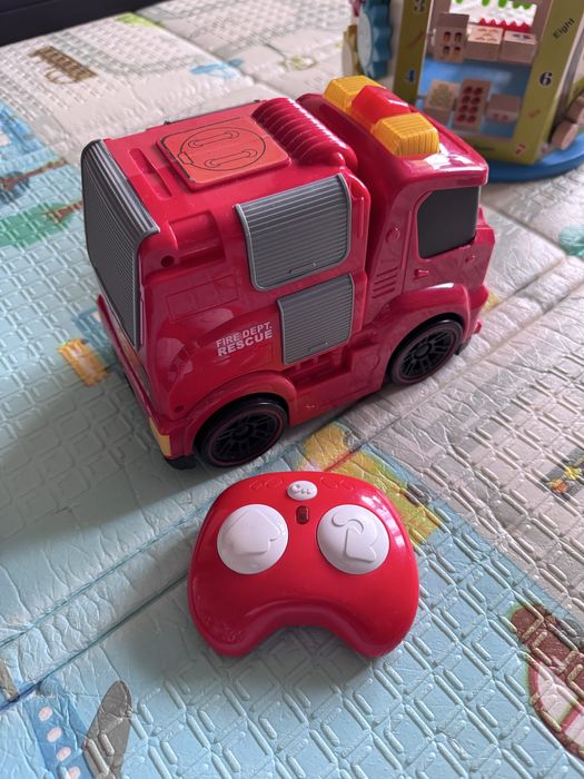 Masina de pompieri cu sunete si lumini