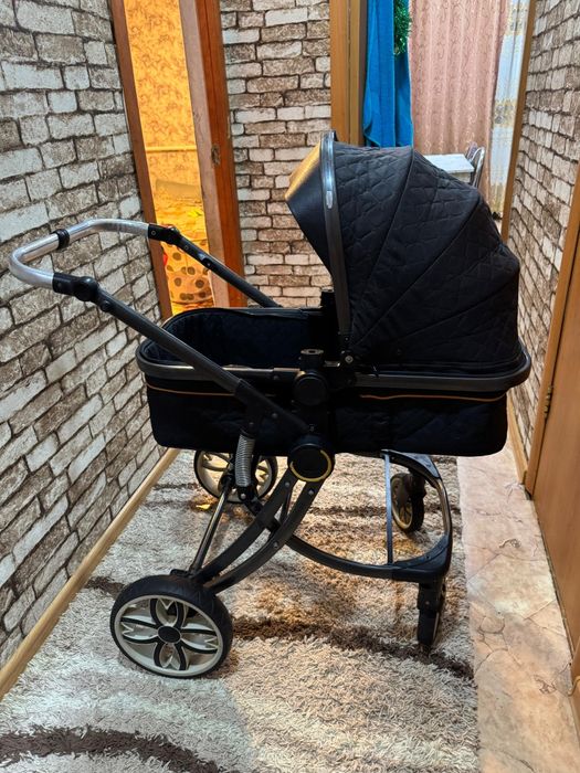 Продам детскую коляску