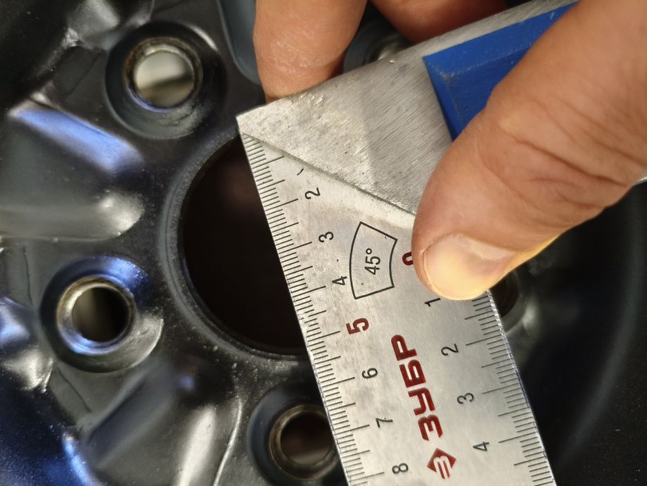 Продам резину на дисках.