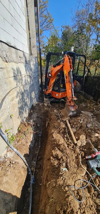 Inchiriez miniexcavator, miniincarcator, remorca basculabila