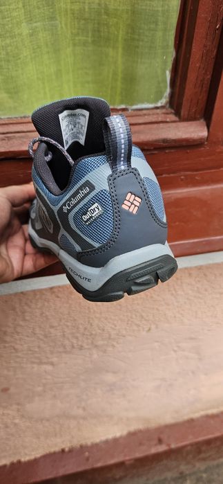 Adidași Columbia nr 38
