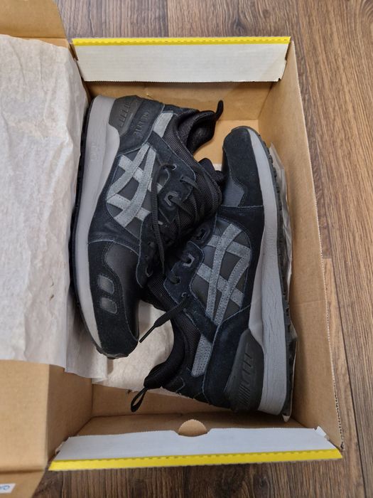 Ghete Asics Tiger