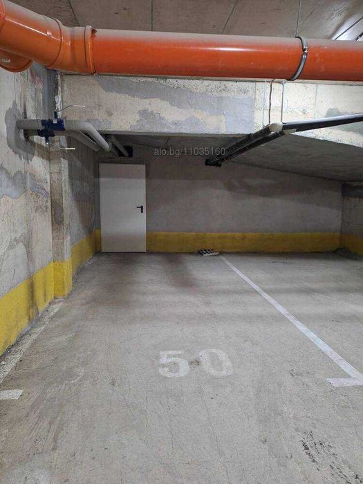 Паркомясто под наем