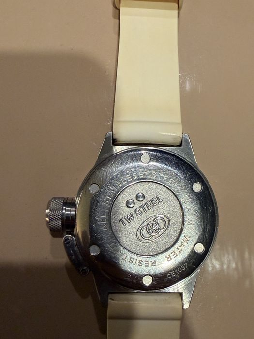 Ceas TW STEEL  ceo canteen day ceramic