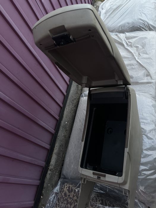 Продам запчати на камри 40