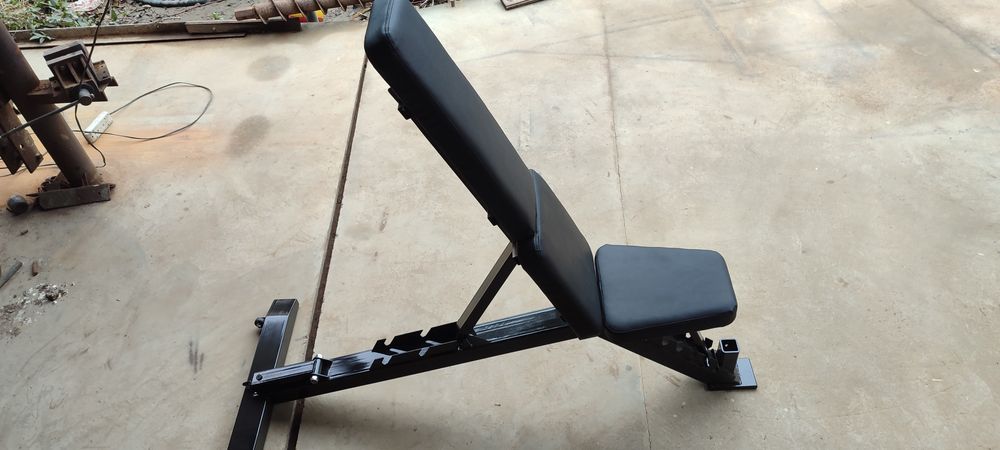 Скамья для жима штанги и разводки гантелями