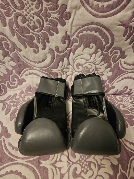 Перчатки для бокса