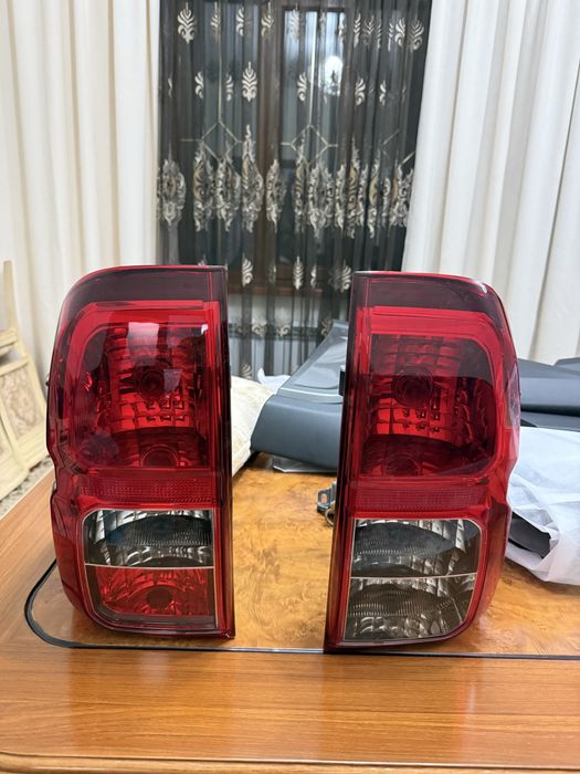 Фара Тойота Хайлукс