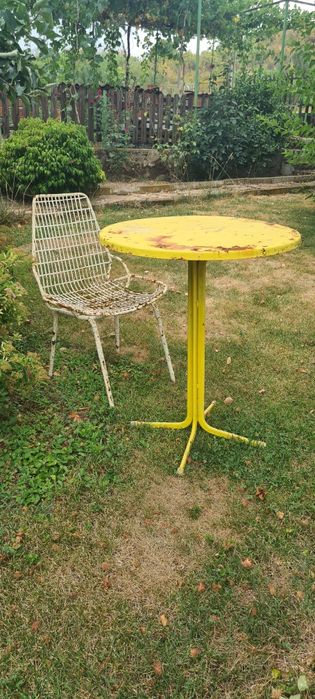 Метална маса с  градински столове
