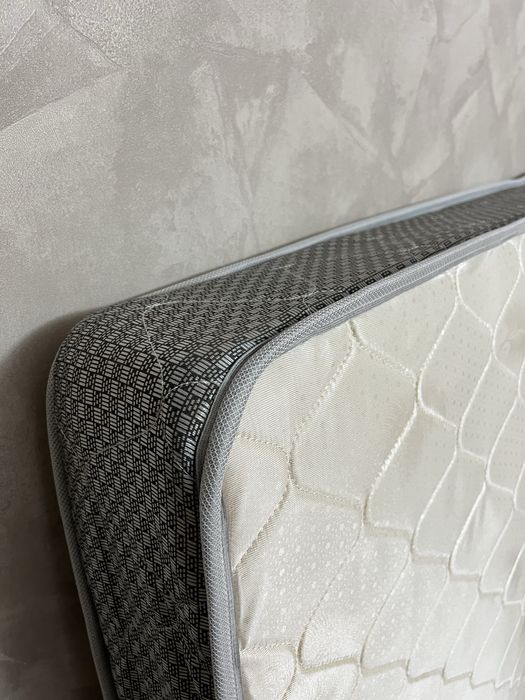 Матрас 140x200 см