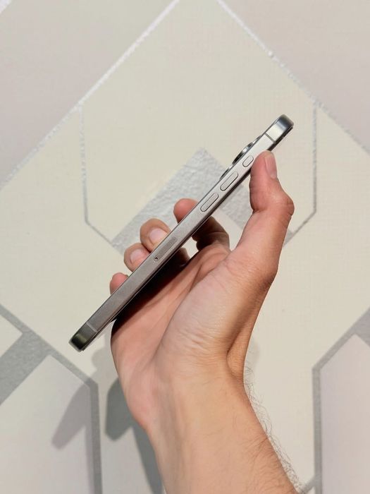 IPhone 15 Pro Max   / 256 Gb