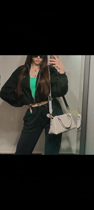 Късо черно дамско яке